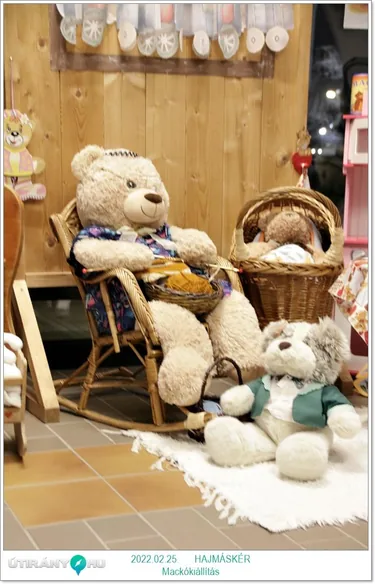 Mackókiállítás
