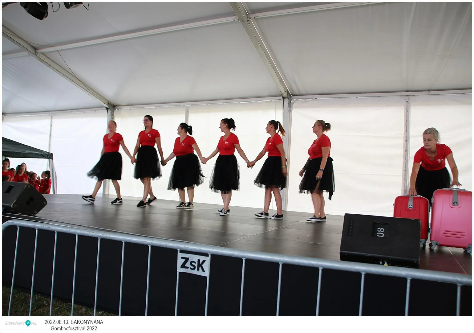 Fotók, Útirány.hu: