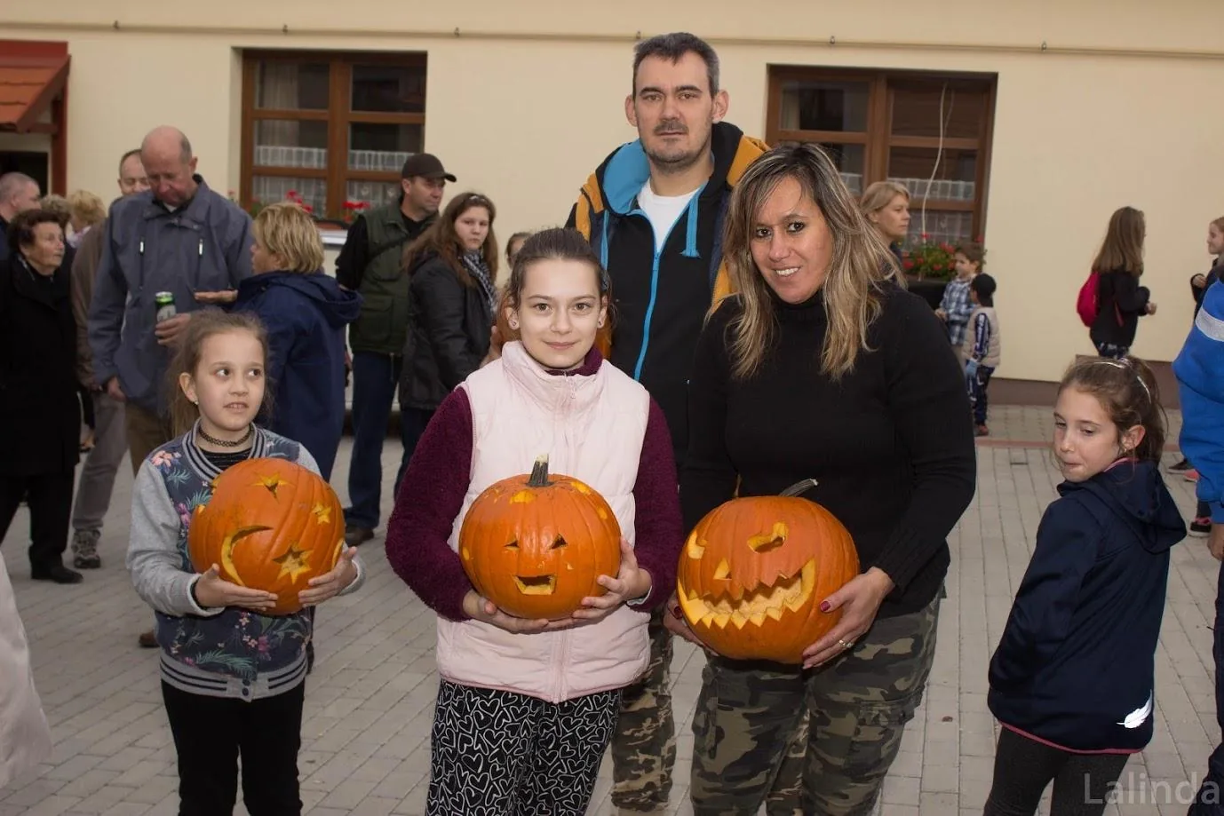 Fotók 2 album: Babai Lalinda