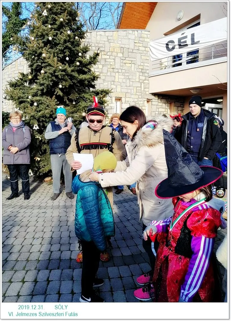 VI. Szilveszteri jelmezes futás. Fotók: Önkormányzat