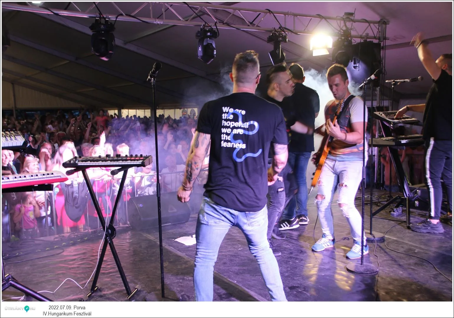 Fotók, Útirány.hu: