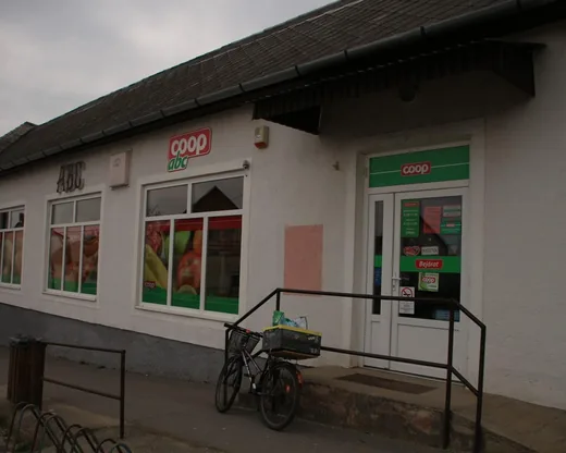 '82.sz Coop Élelmiszerüzlet' cikk borítóképe