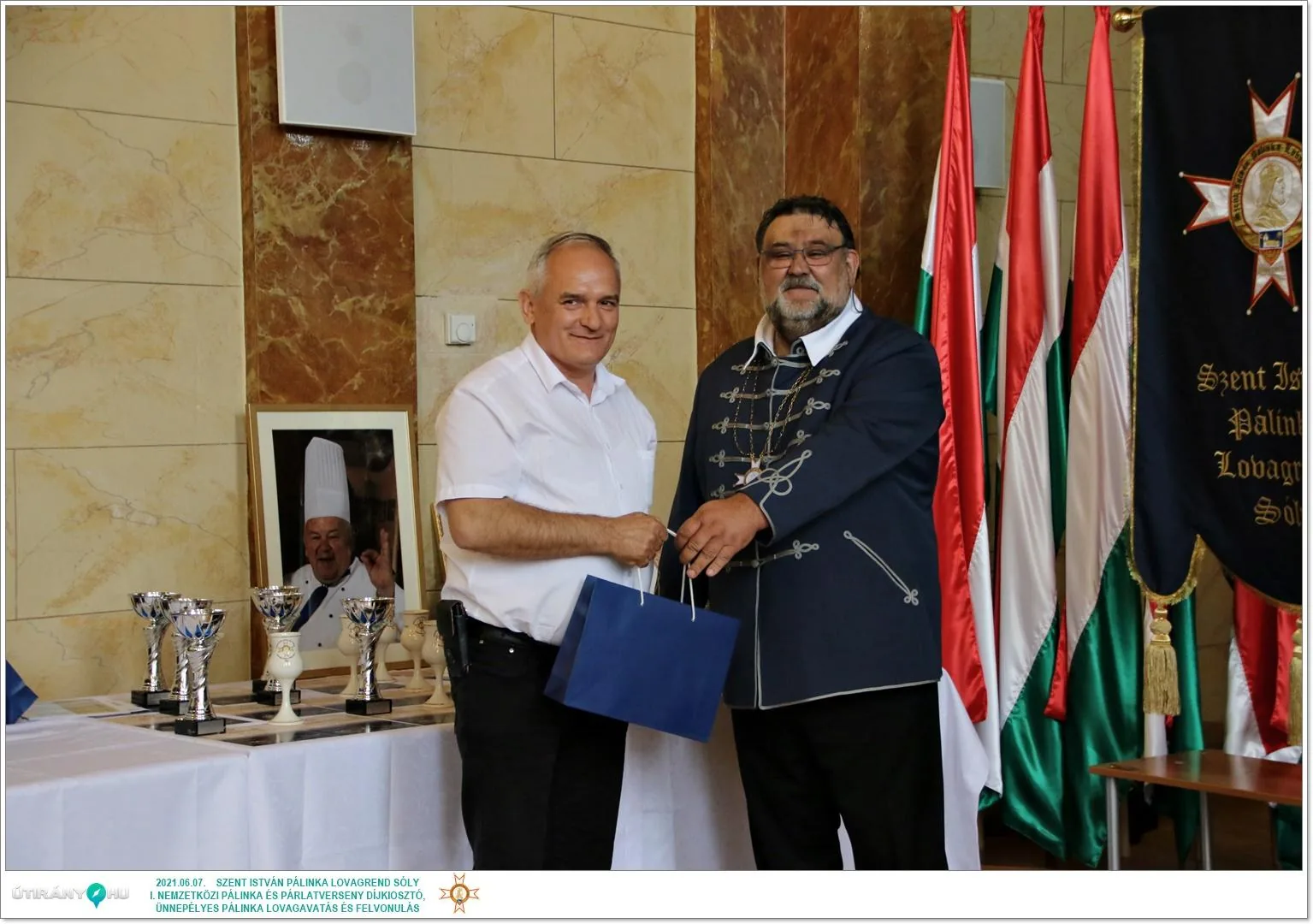 Díjkiosztó, szentelés, avatás, felvonulás