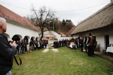 Bakonyi Indiánjáték kiállítás megnyitó. / Fotók: Útirány.hu