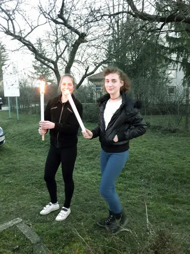 Ünnepi műsor és fáklyás felvonulás