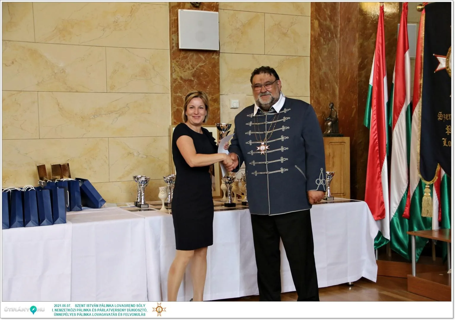 Díjkiosztó, szentelés, avatás, felvonulás