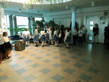 Ünnepi műsor és fáklyás felvonulás