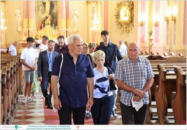 Ünnepélyes lovagavatás, pálinkaáldás és díjátadó gála