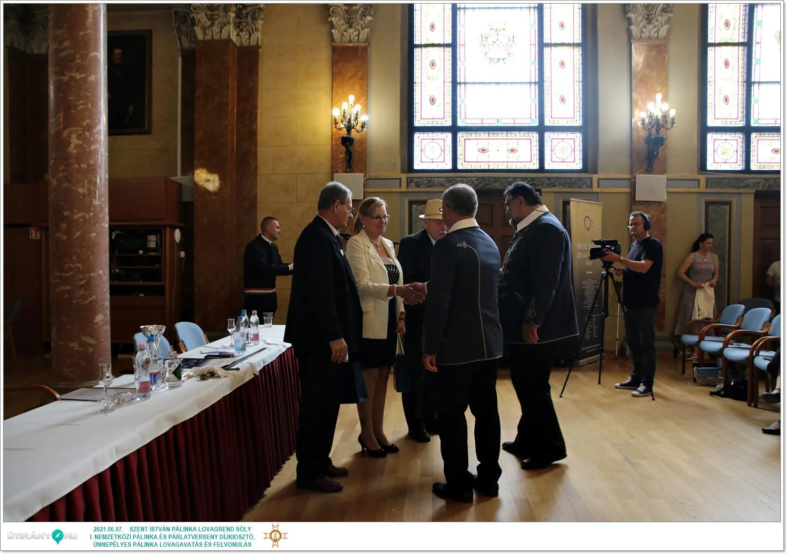 Díjkiosztó, szentelés, avatás, felvonulás