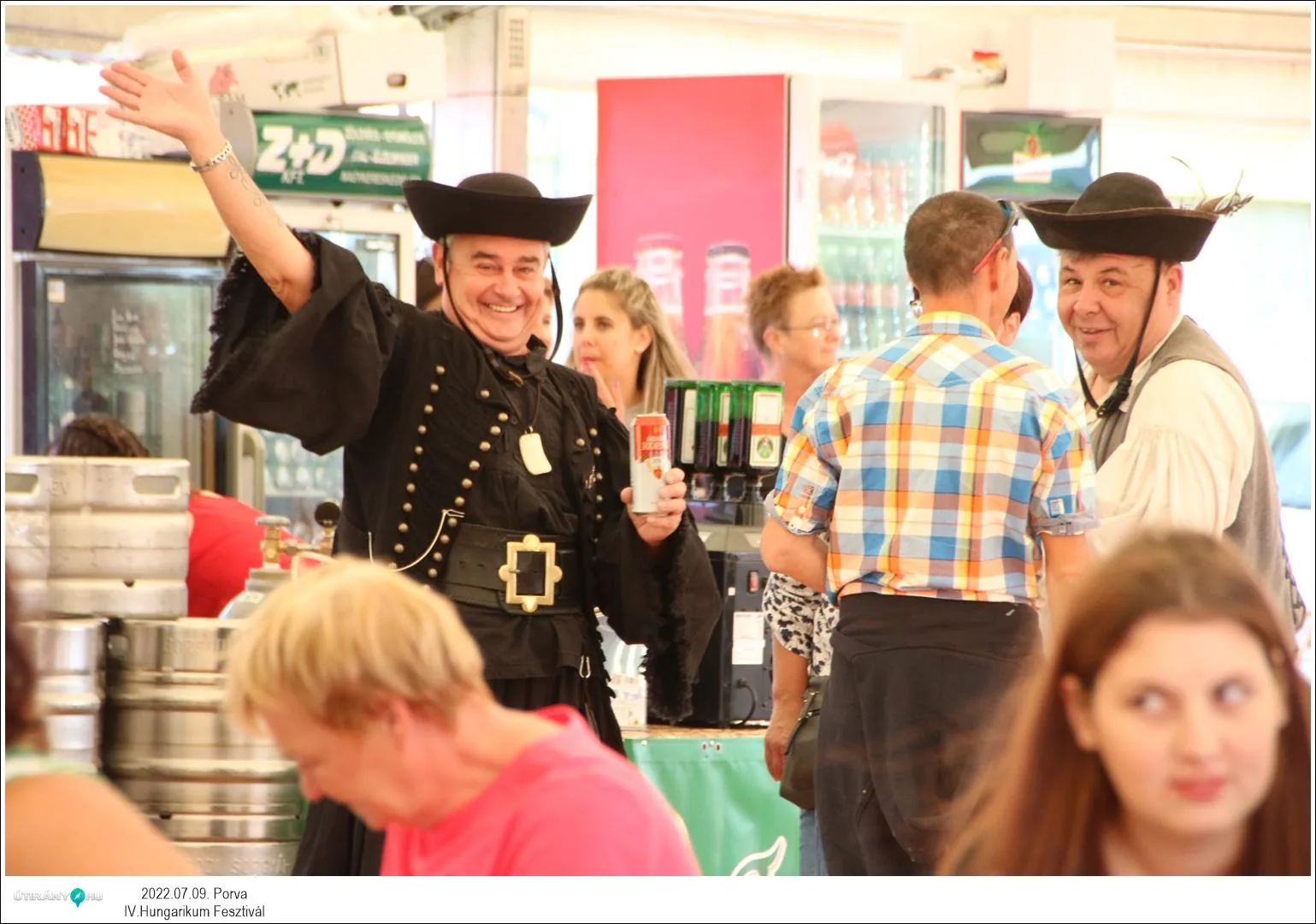 Fotók, Útirány.hu: