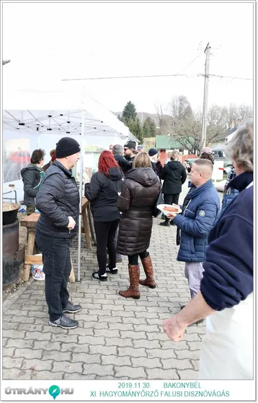 XI. BAKONYBÉLI HAGYOMÁNYŐRZŐ FALUSI DISZNÓVÁGÁS