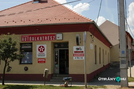 'Autóalkatrész' cikk borítóképe