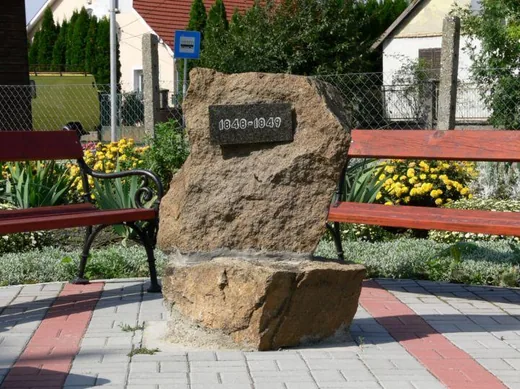 '1848-as emlékkő ' cikk borítóképe