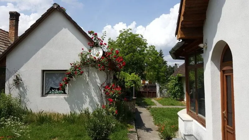 Képek a Vendégházról