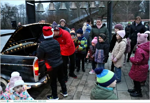 'Mindenki Karácsonya' cikk borítóképe