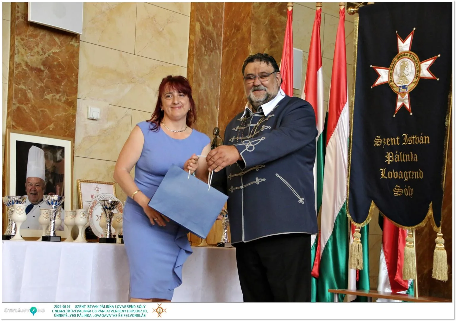 Díjkiosztó, szentelés, avatás, felvonulás