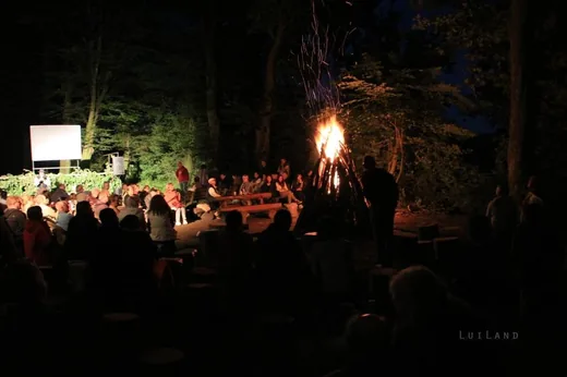 'Énekmondók Emlékezete' cikk borítóképe