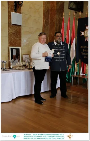 Díjkiosztó, szentelés, avatás, felvonulás