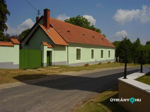 'Ősfenyves vendégház' cikk borítóképe