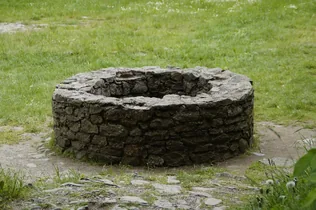 Fúrt és ásott kutakra újabb moratórium borítóképe