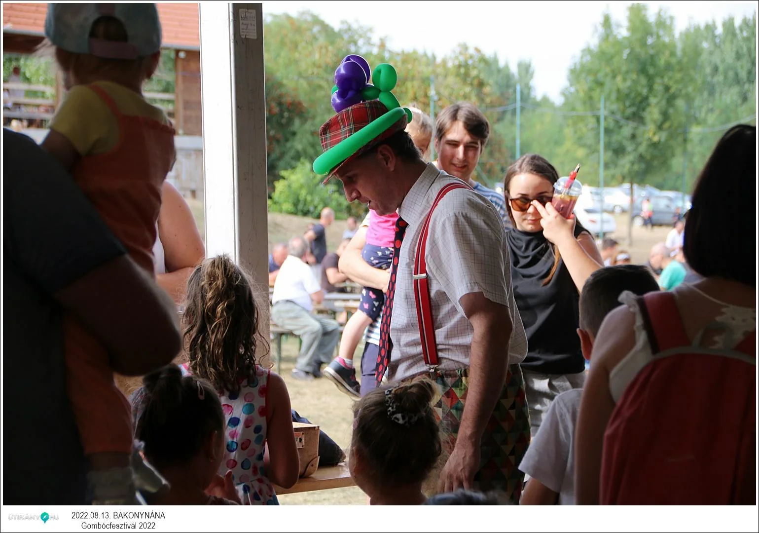 Fotók, Útirány.hu: