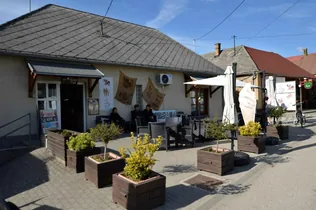 Eladó a ParkCafe kávézó Bakonybélben borítóképe