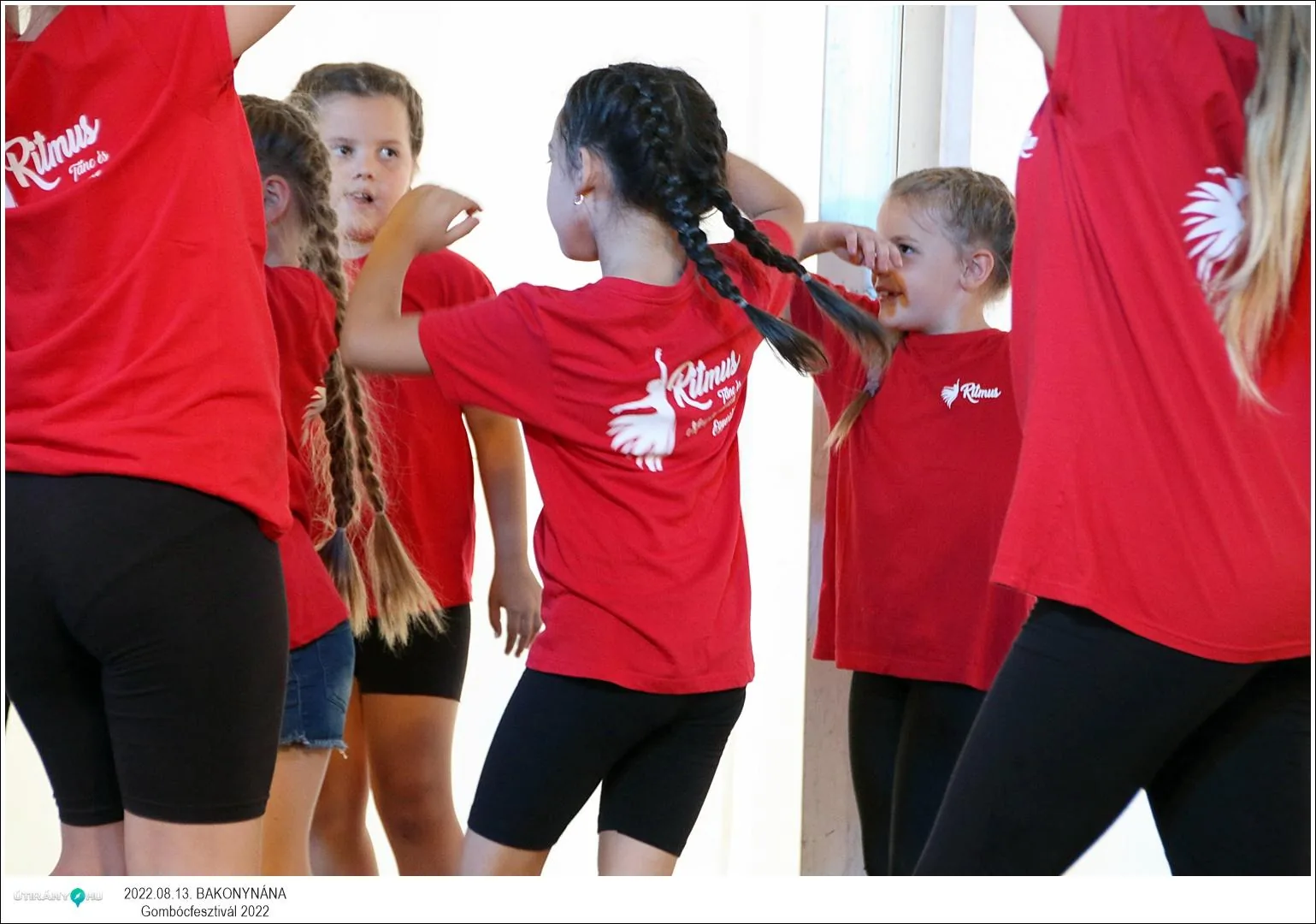 Fotók, Útirány.hu: