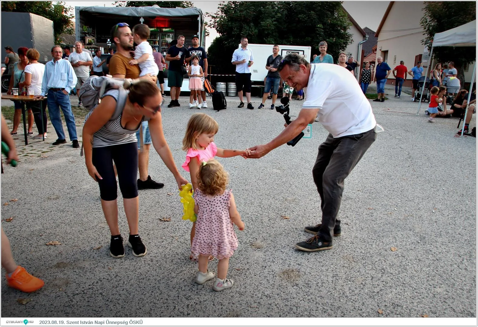 Fotók, Útirány.hu /délután, este /: