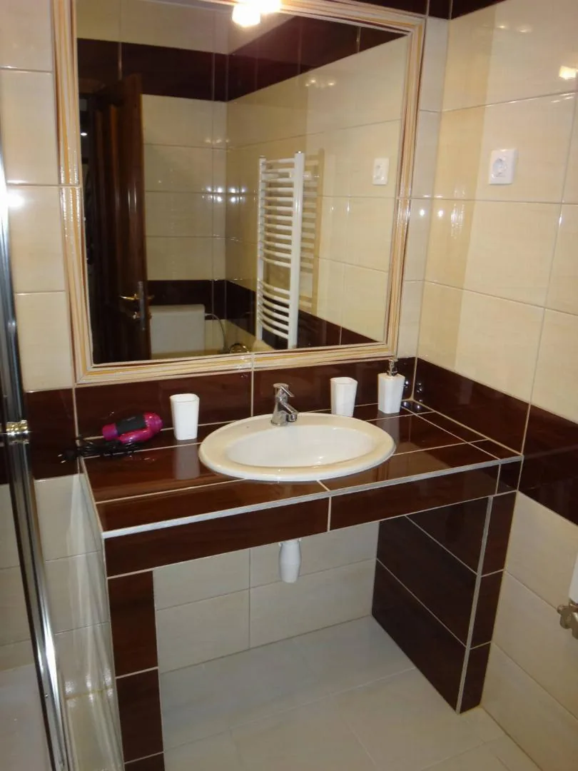 Emeleti Standard háromágyas szoba