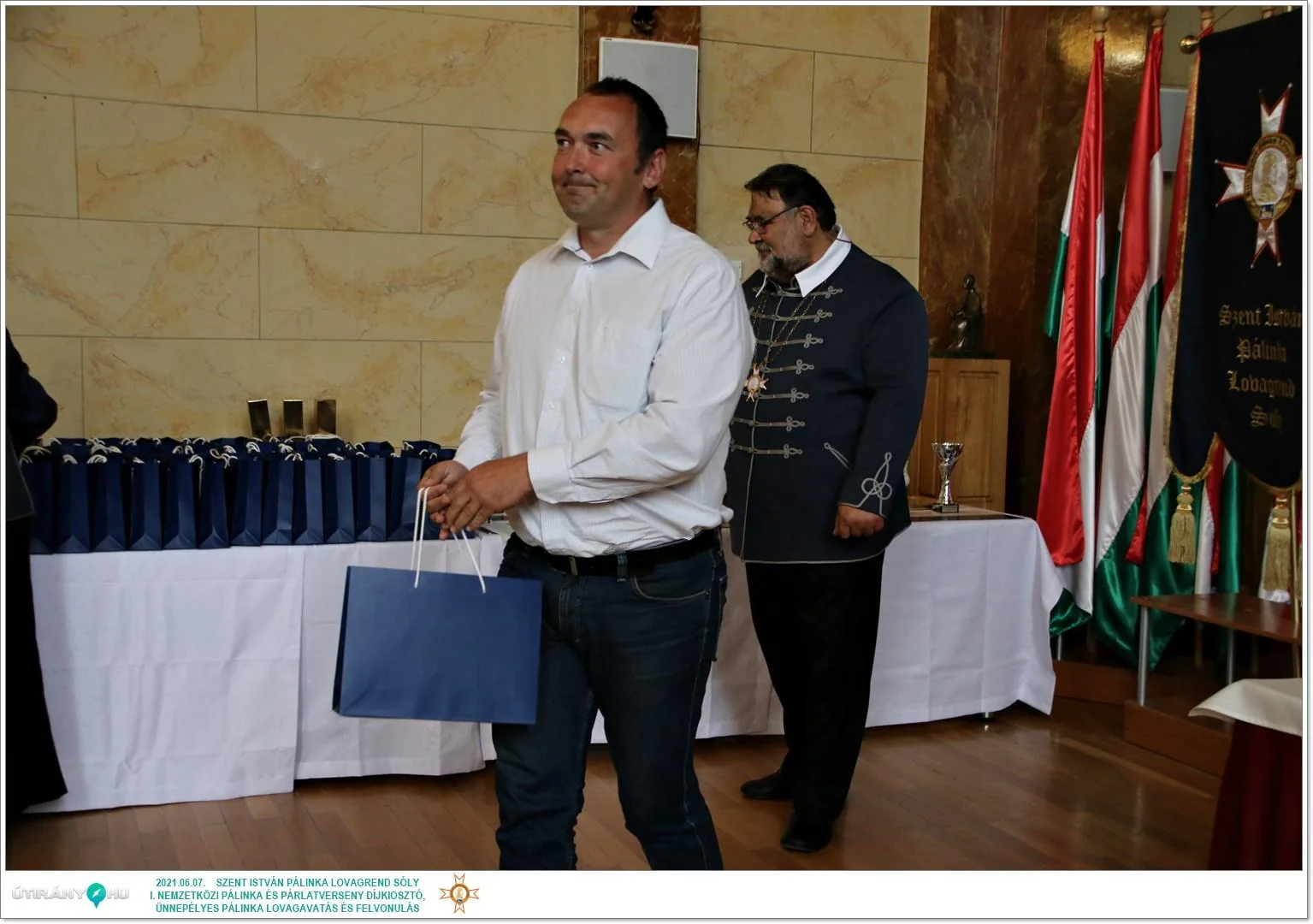 Díjkiosztó, szentelés, avatás, felvonulás