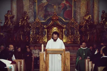 Megújulás utáni első Hálaadó Szentmise