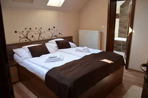 Emeleti standard háromágyas szoba