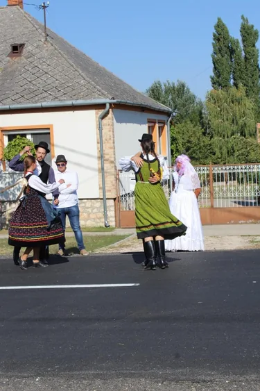 Szüreti felvonulás és utcabál