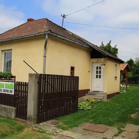 Pékház Apartman borítóképe