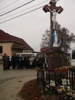 Megáldott keresztek Olaszfaluban borítóképe