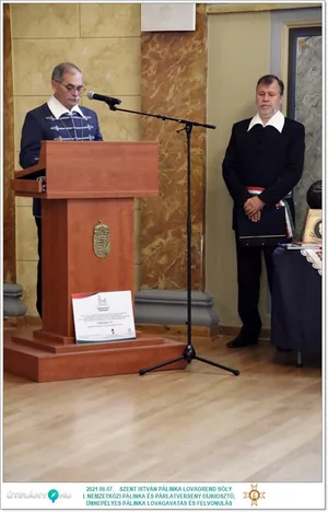 Díjkiosztó, szentelés, avatás, felvonulás