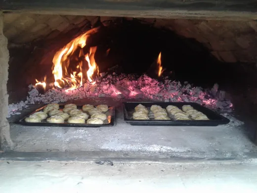 'Kemenceavató ünnep volt Pénzesgyőrön' cikk borítóképe