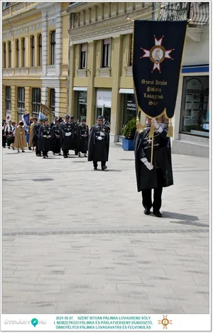Díjkiosztó, szentelés, avatás, felvonulás