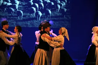 Elfeledett táncot jártam 2018 március borítóképe