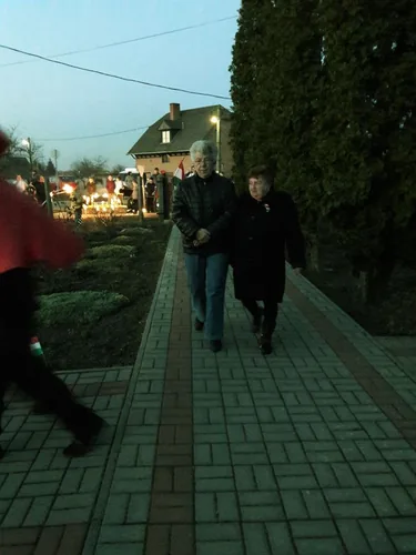 Ünnepi műsor és fáklyás felvonulás