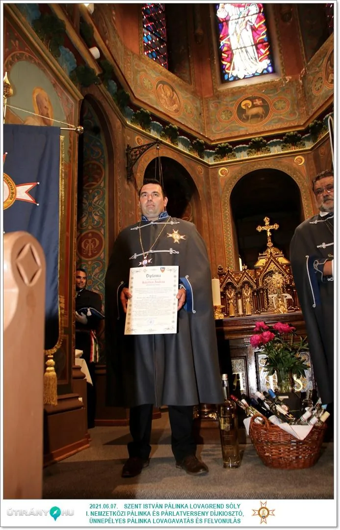 Díjkiosztó, szentelés, avatás, felvonulás