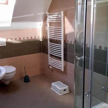 Emeleti háromágyas szoba