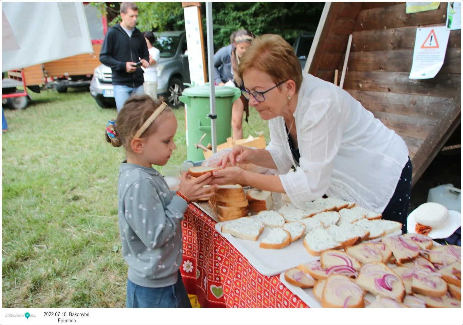 Fotók, Útirány.hu: