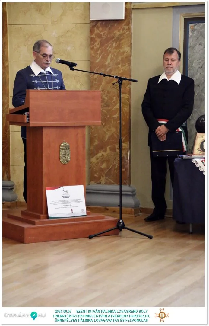 Díjkiosztó, szentelés, avatás, felvonulás