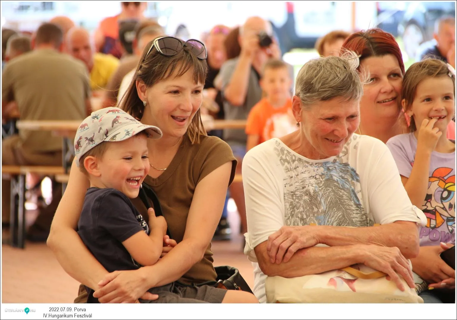 Fotók, Útirány.hu: