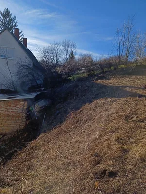 Elhanyagolt terület megtisztítása volt a feladat