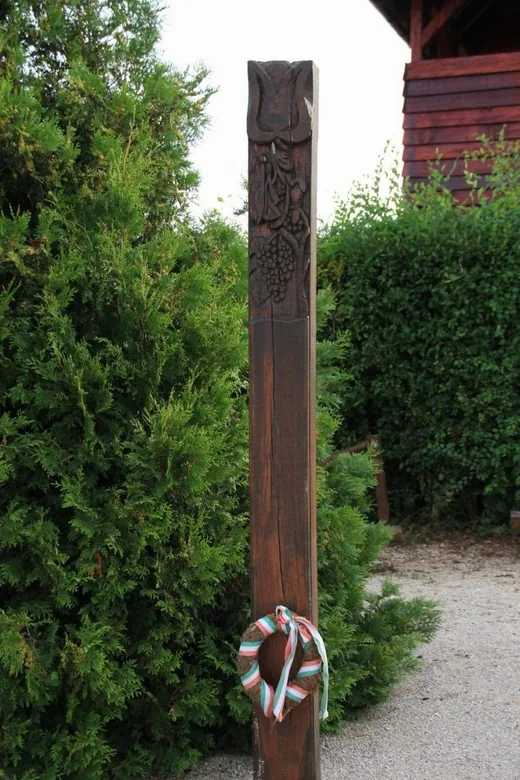 'Emlékhely - Szőlőhegy' cikk borítóképe