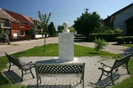 'Bartók szobor' cikk borítóképe