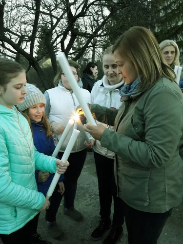 Ünnepi műsor és fáklyás felvonulás