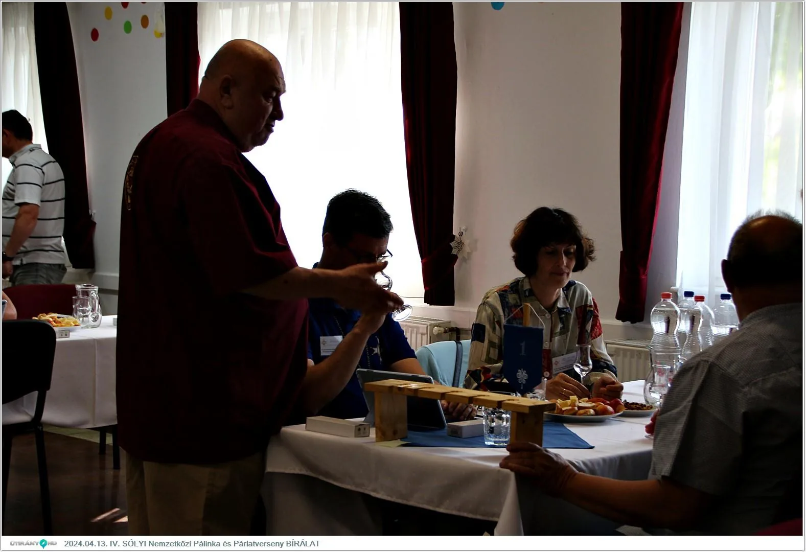 A bírálat pillanatai. Fotók: Útirány.hu